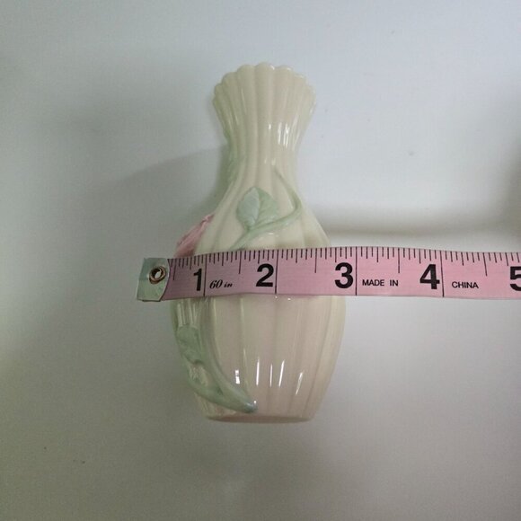 Lenox Vintage "The Sentimental Rose" Vase - Picture 7 of 7
